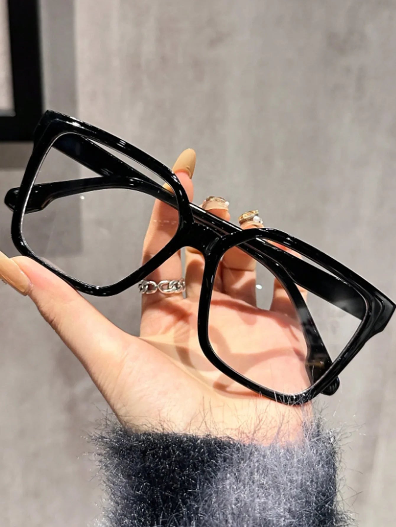 Geometric Fashion Glasses